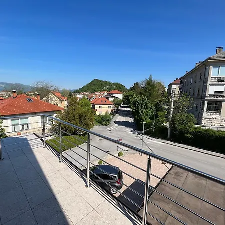 Daire Apartma Azurre Postojna