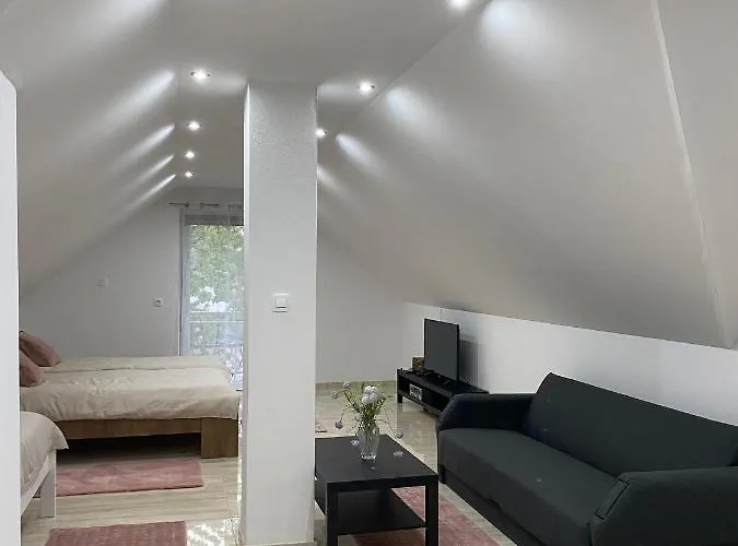 Apartma Azurre * Postumia