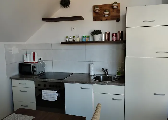 Apartma Azurre Postumia