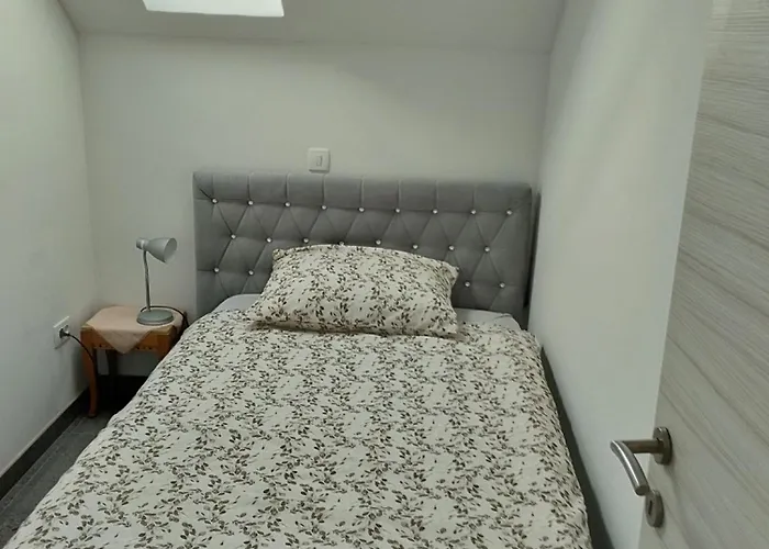 Apartma Azurre Postumia